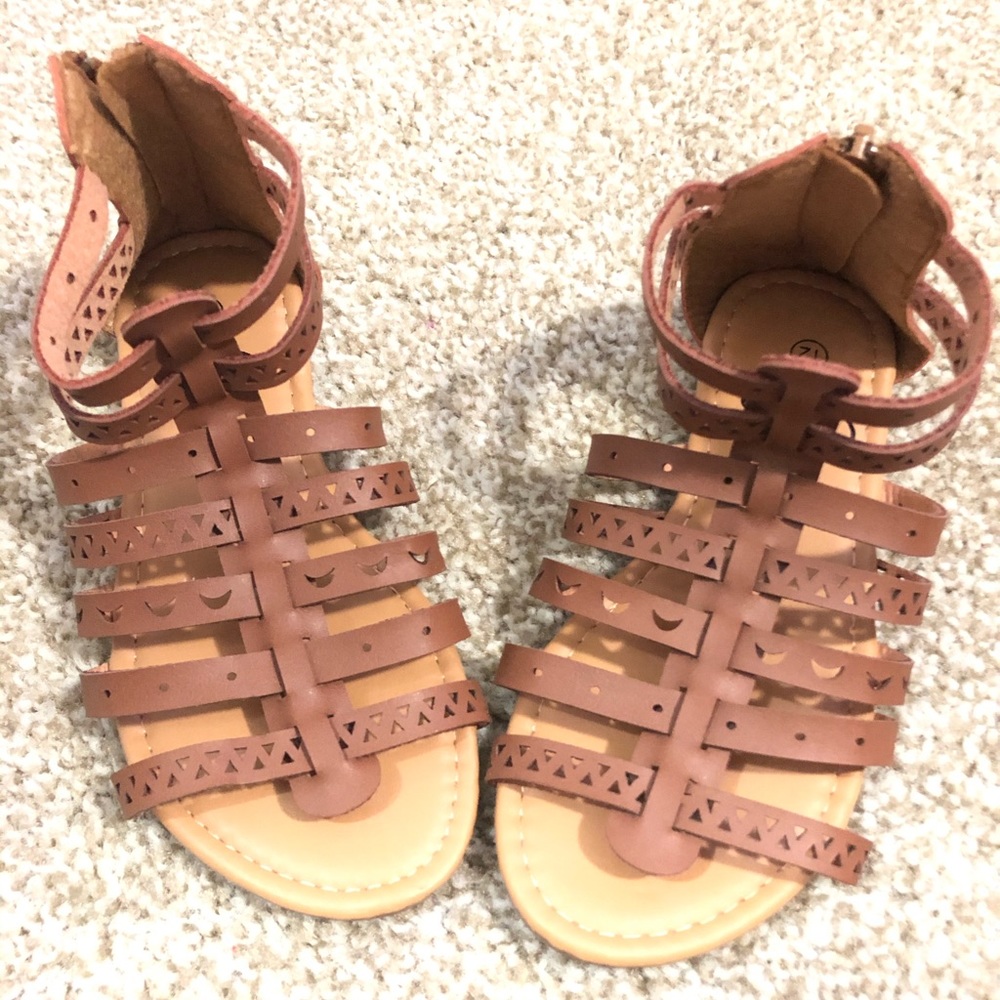 Bobbie brooks girls sandals several size new